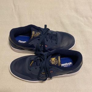 Reebok casual tennis shoes